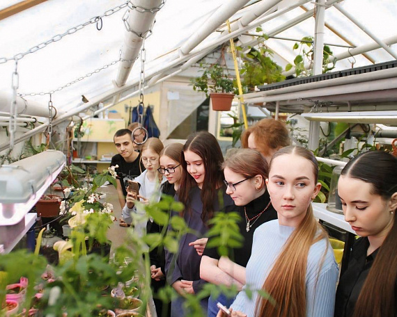 Практические занятия: как ученики агротехклассов изучают агрономию и зоотехнию